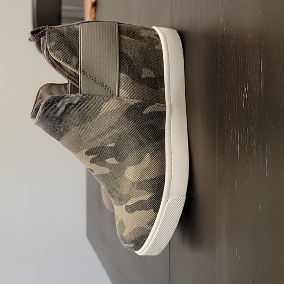 Soda Wedge Sneaker - Picture 1 of 6